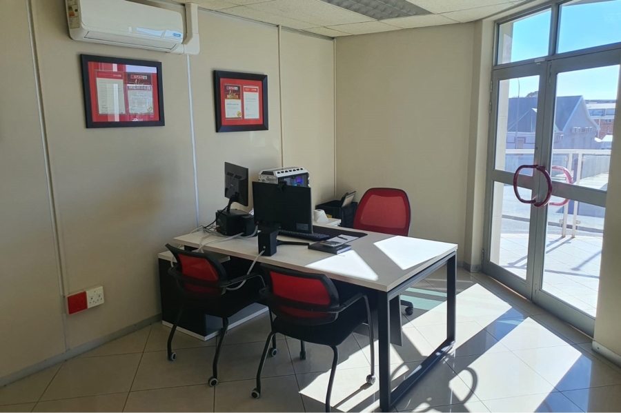 To Let commercial Property for Rent in Newton Park Eastern Cape